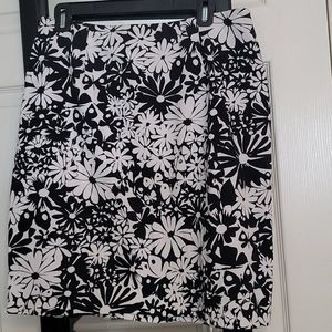 Black and white floral pencil skirt